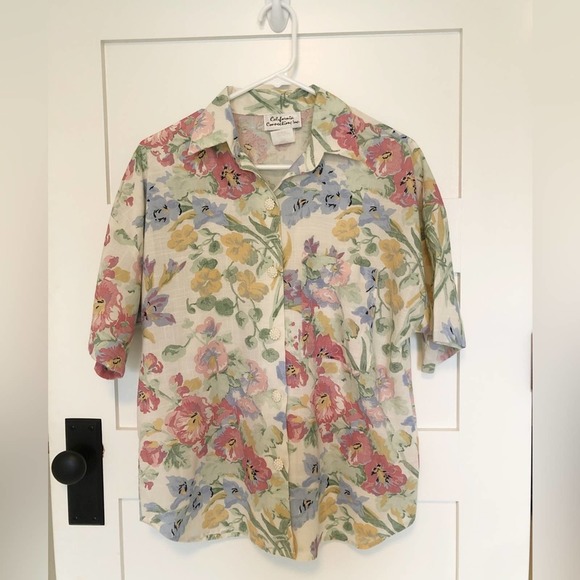 🎃Vintage Floral Lightweight Button Down Short Sleeve Blouse - Picture 2 of 8